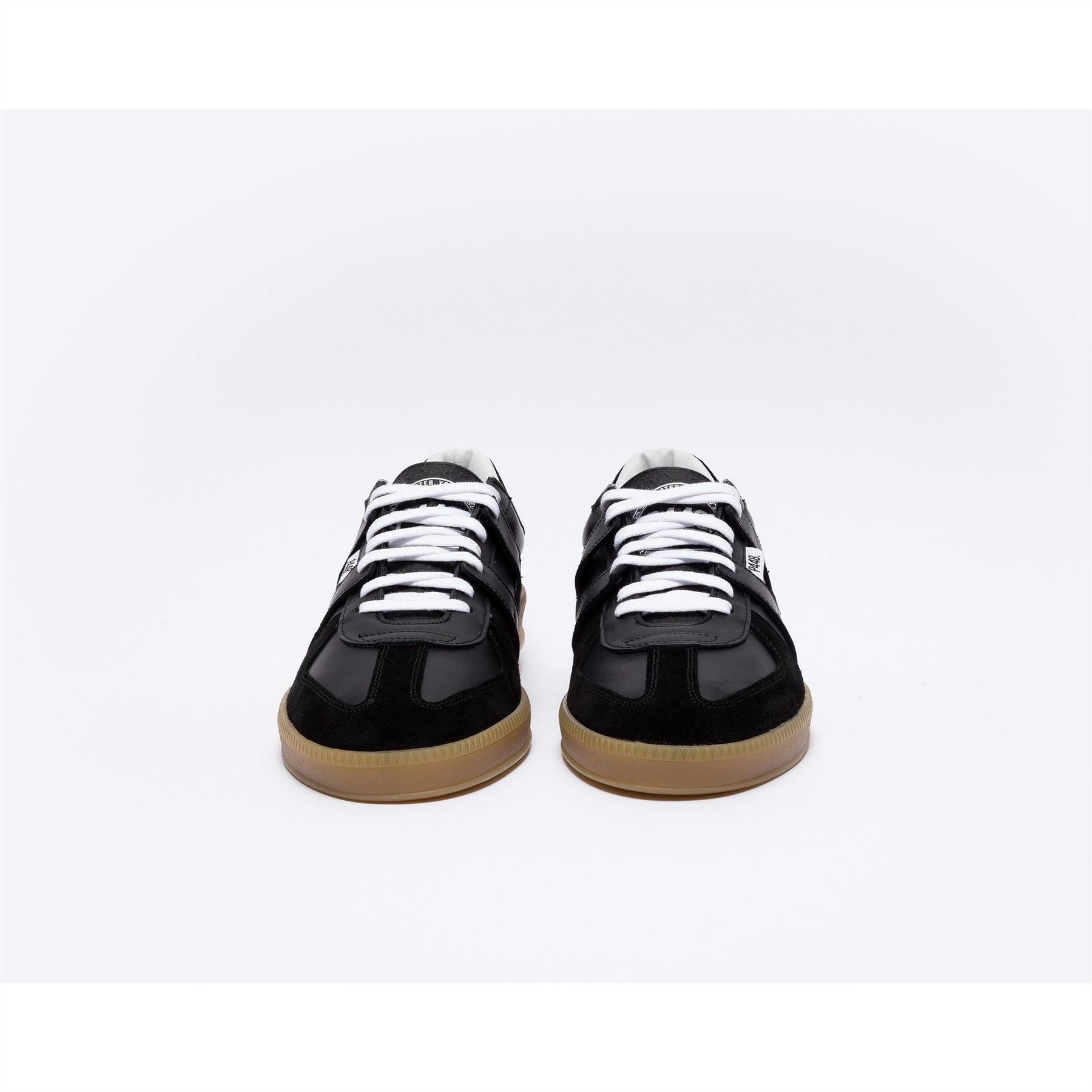 P448 Monza Low Top Trainers