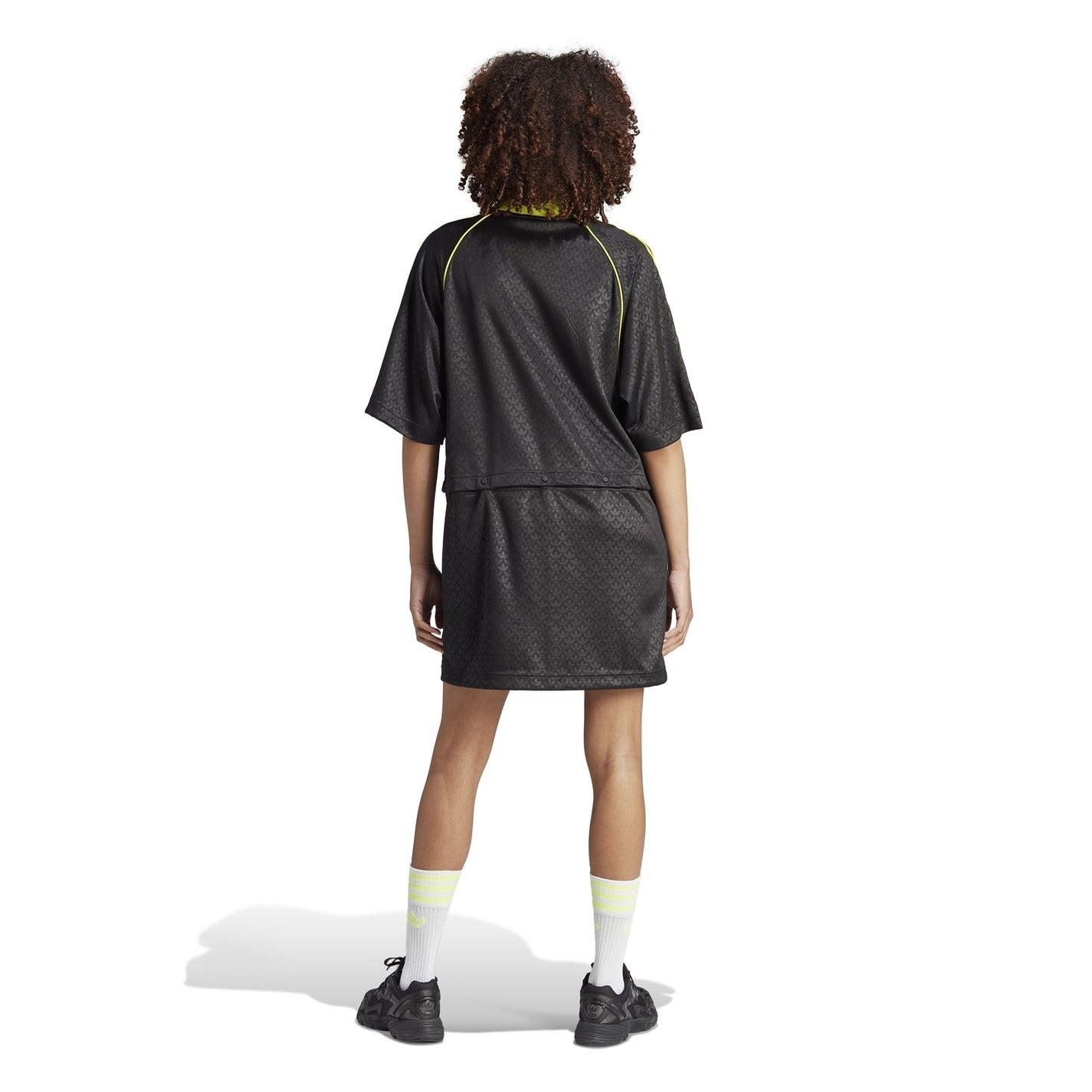 adidas Originals Relaxed Fit Crew Neck T-Shirt