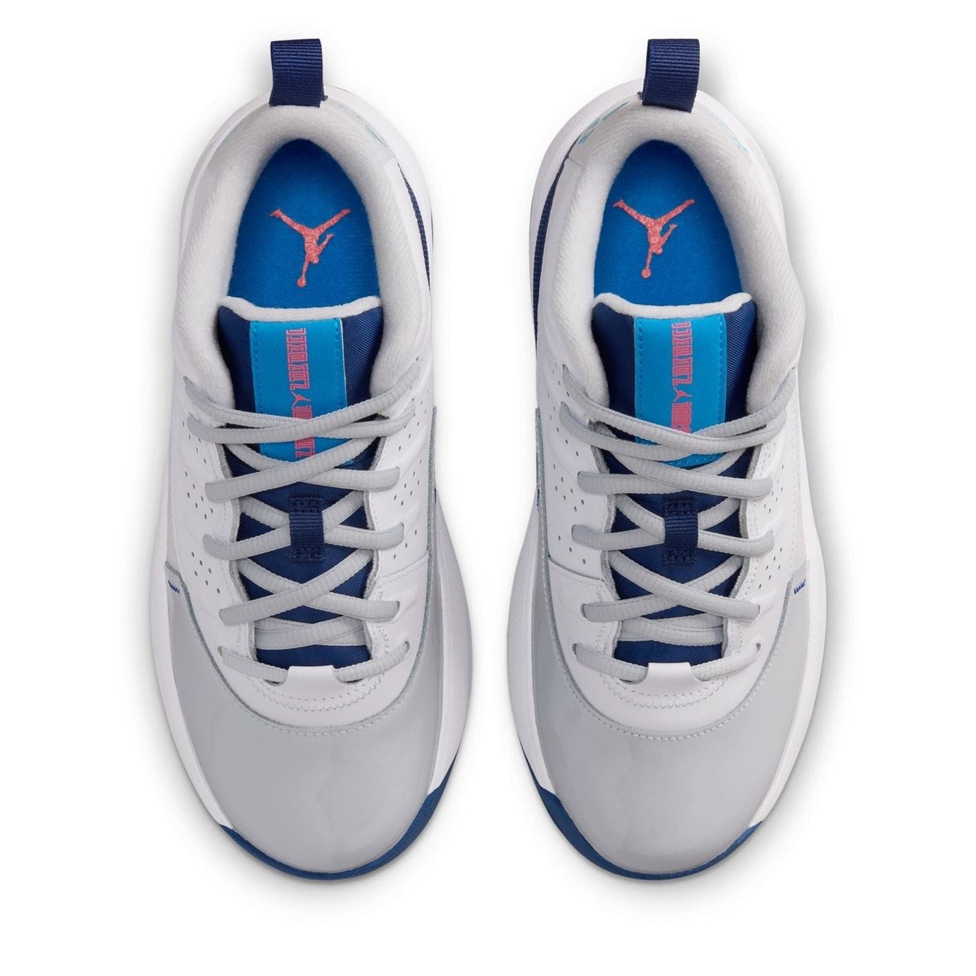 Air Jordan Max Aura Basketball Trainers