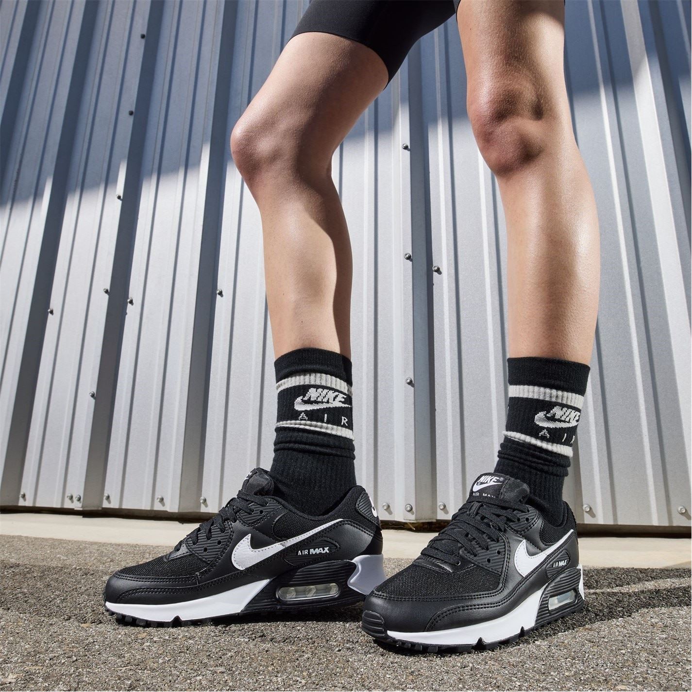 Nike Womens Air Max 90 Trainers