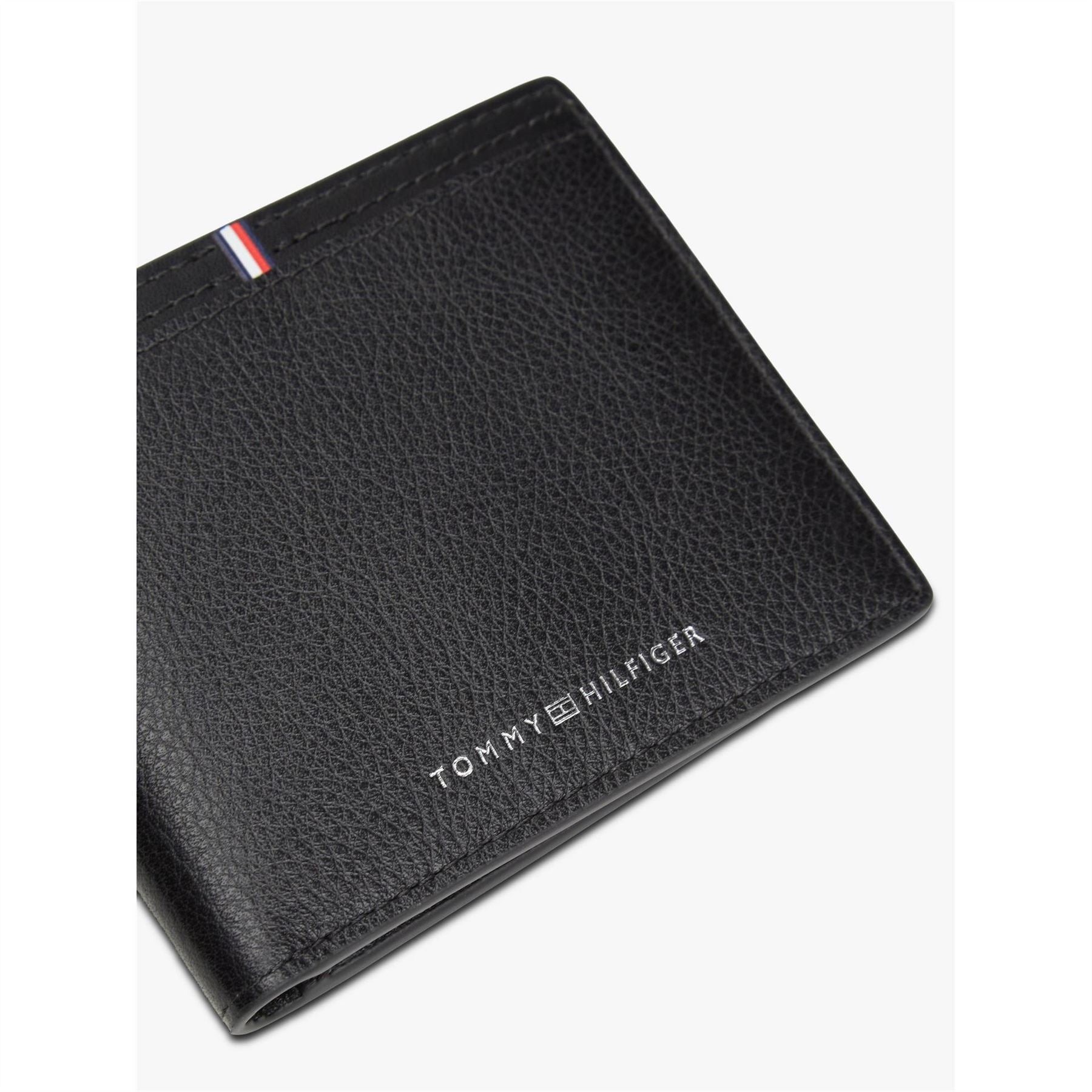 Tommy Hilfiger Bifold Rectangle Shaped Wallet with Logo