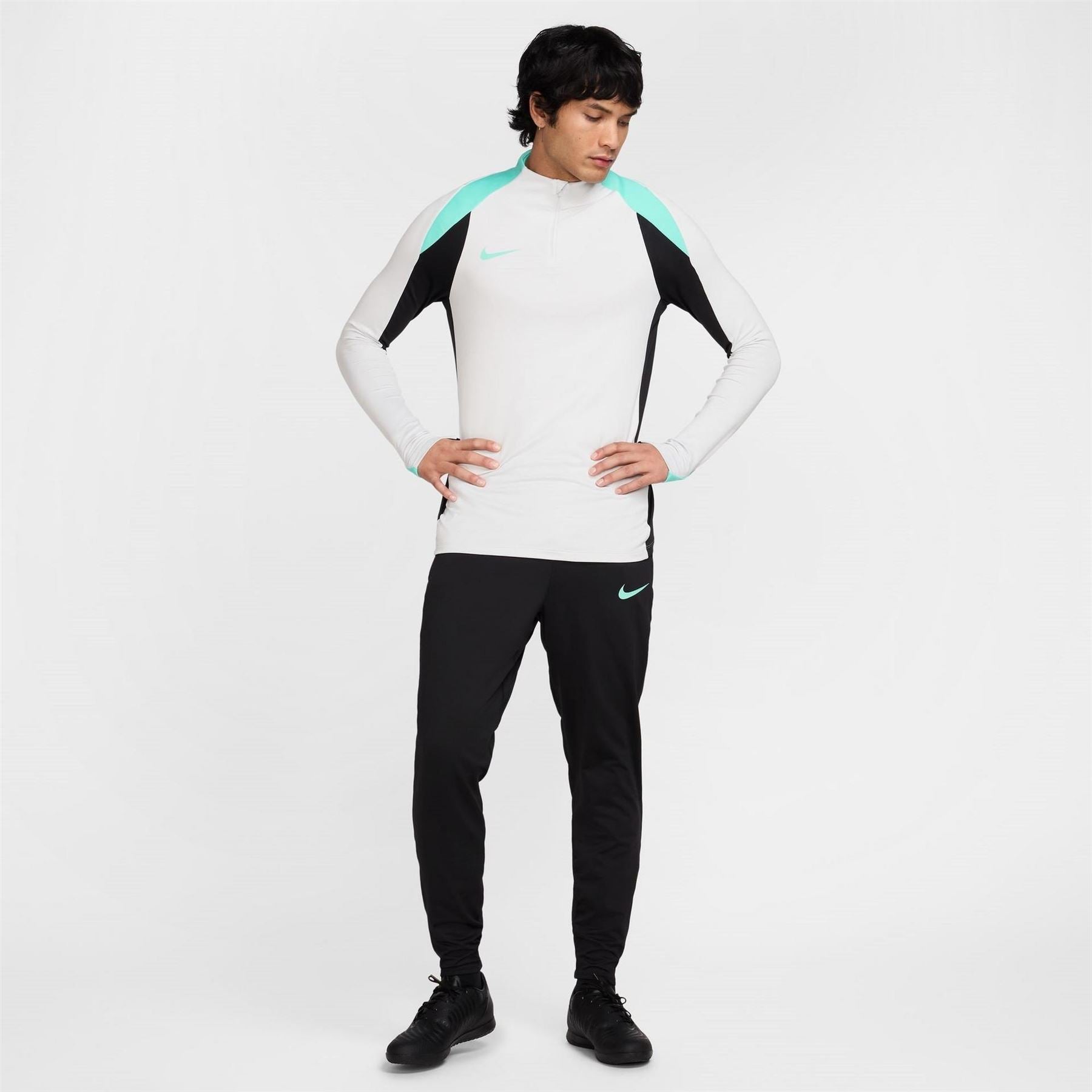 Nike Mens Strike Dri Fit 1 2 Zip Global Football Top