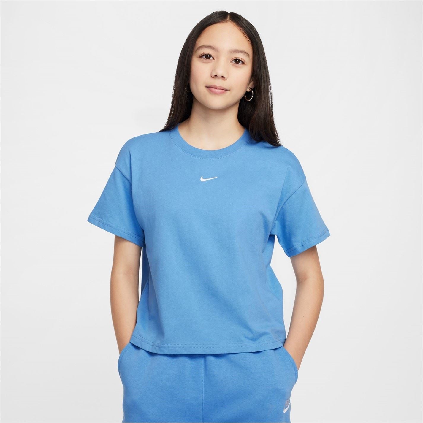 Nike Sportswear Big Kids (girls) T-Shirt