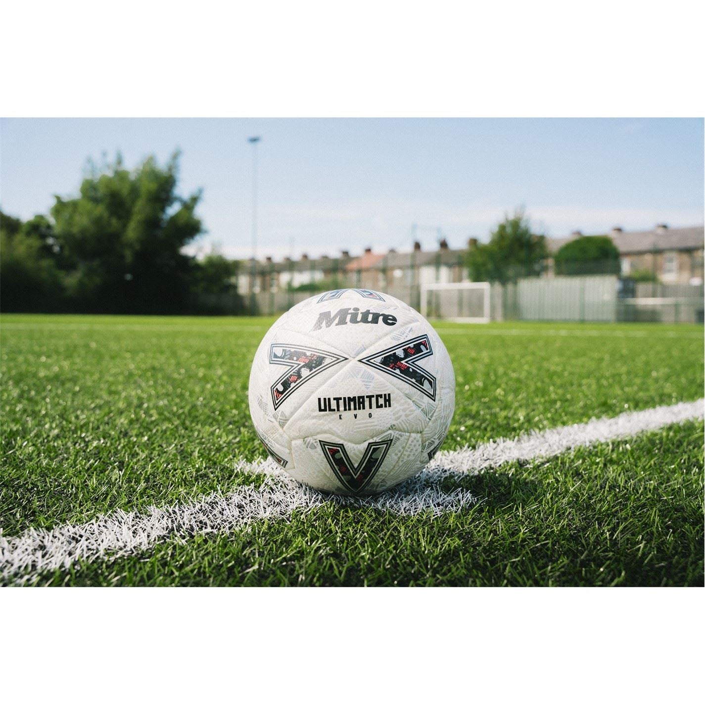 Mitre Ultimatch Evo Football Adults