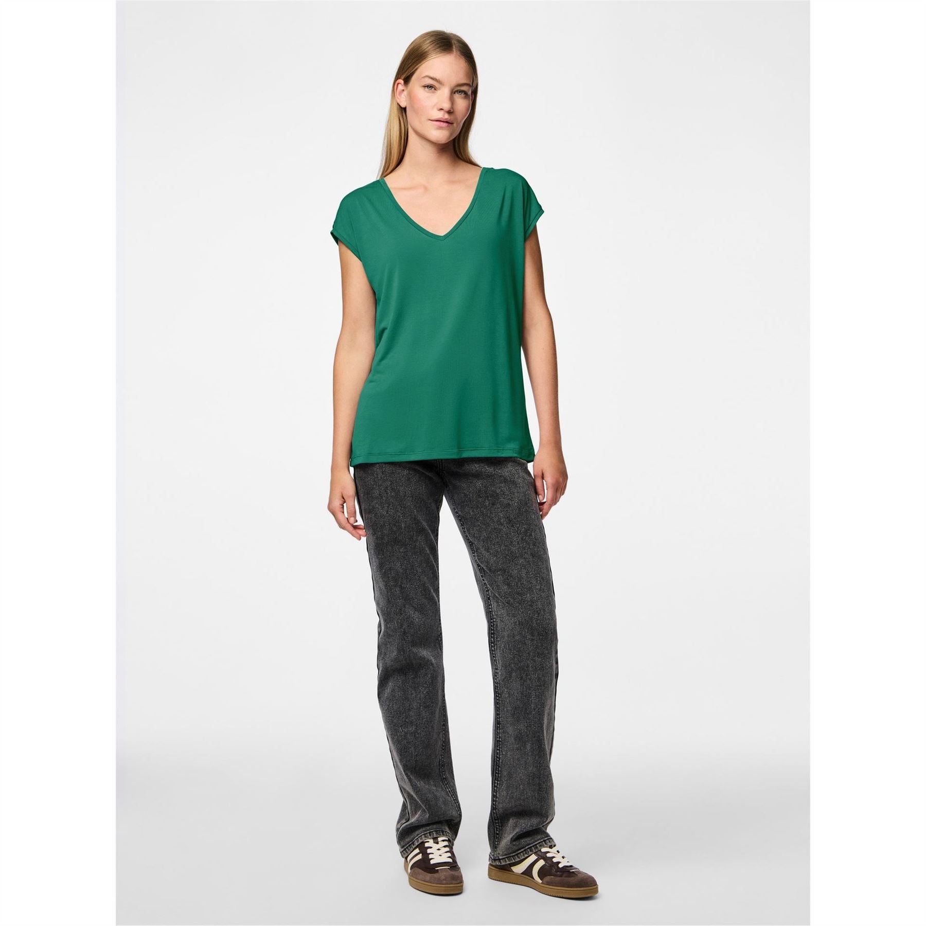 Pieces Regular Fit Knit V-Neck T-Shirt