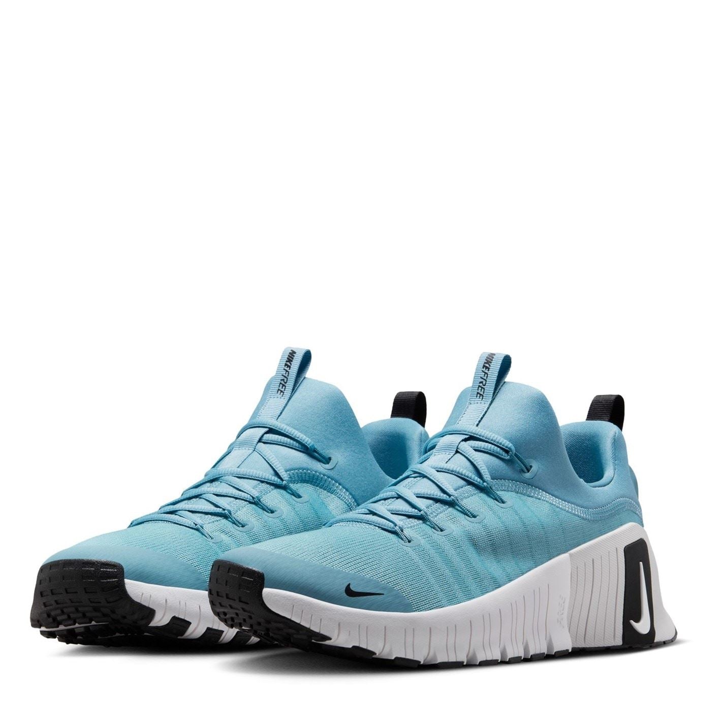 Nike Free Metcon 6 Low Top Sneakers