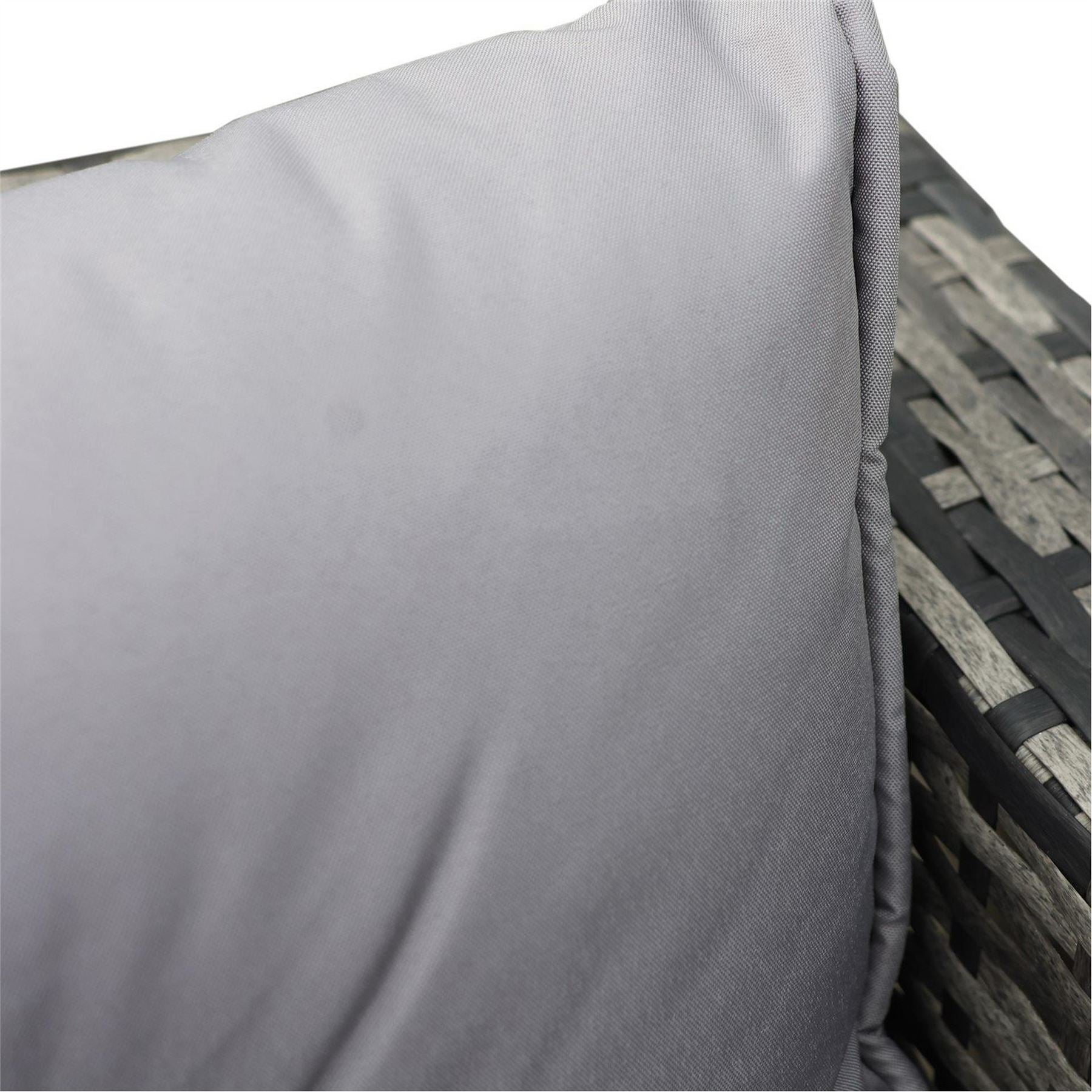 Linea Furniture Set