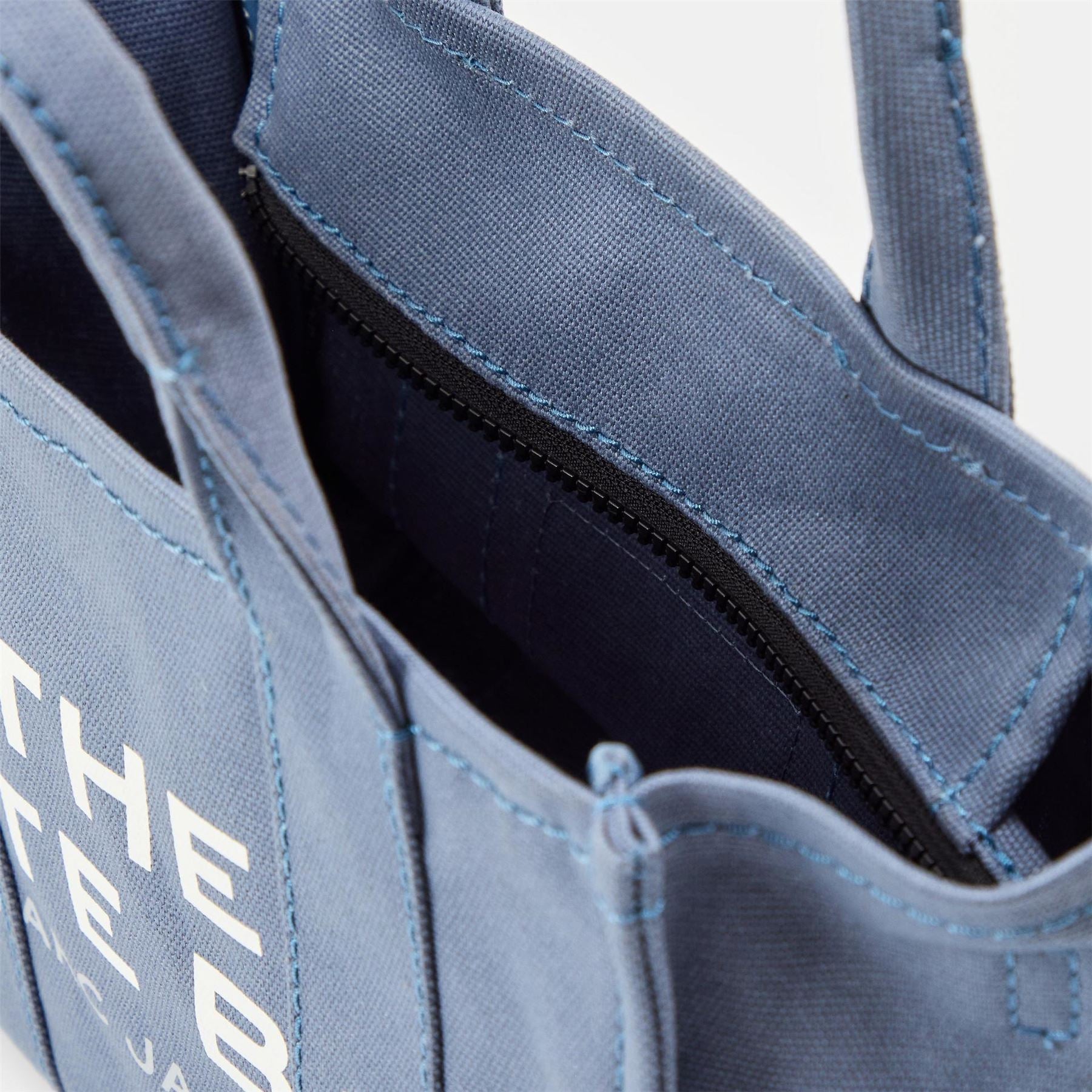 Marc Jacobs Canvasas Tote Bag