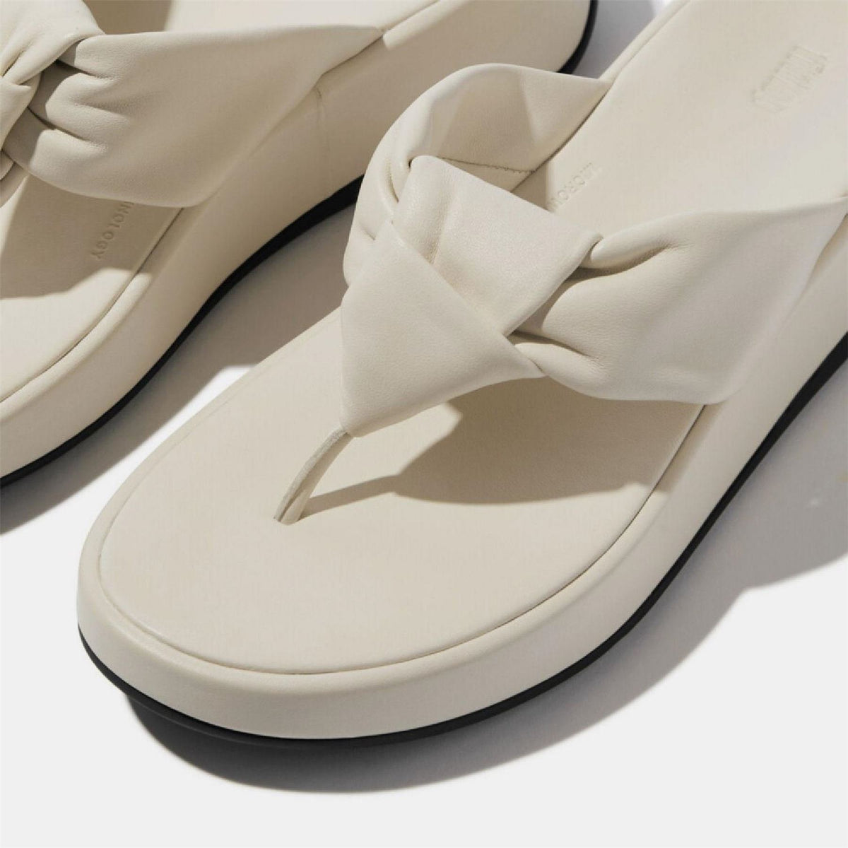 FitFlop Mode Knot Flatform Toe Post Sandals