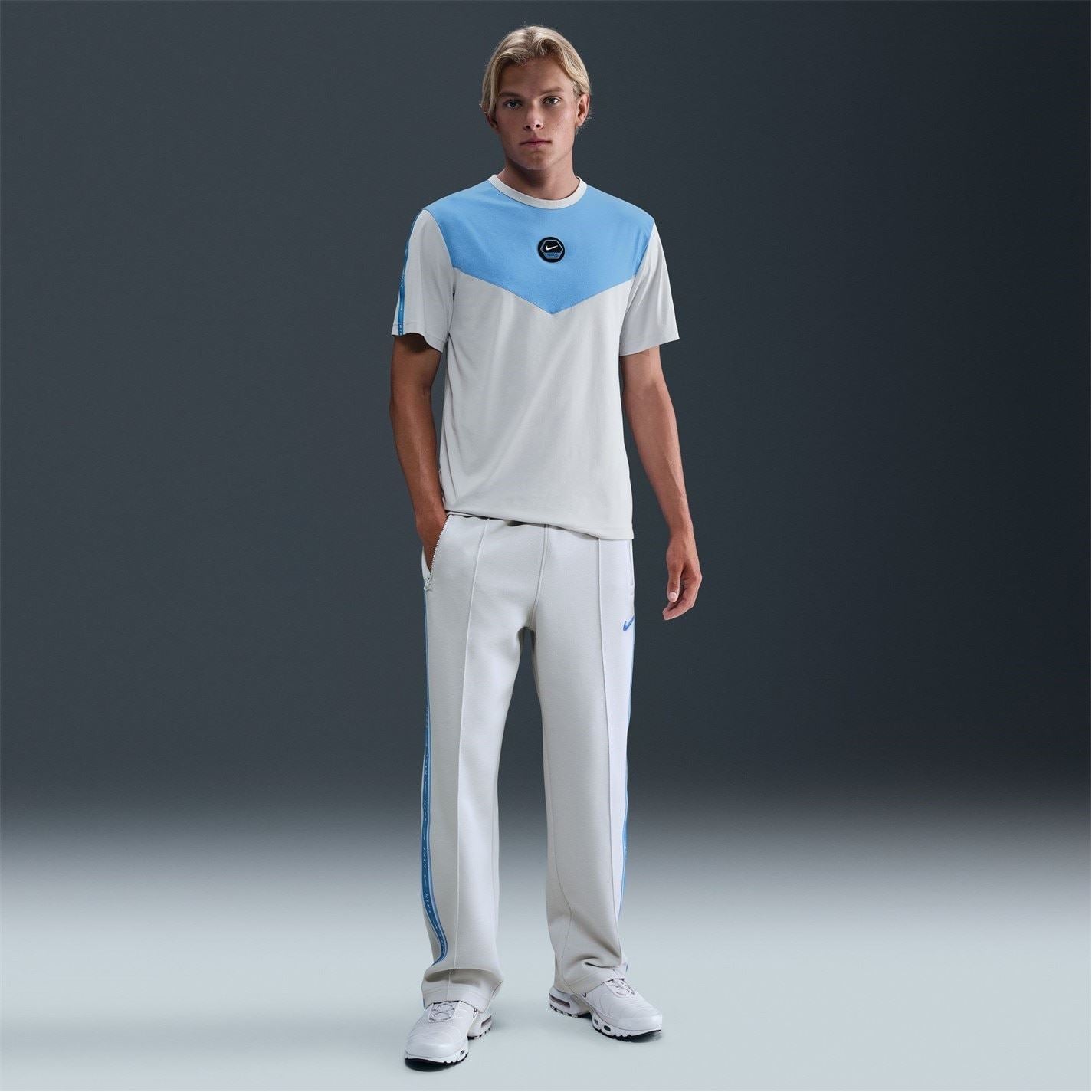 Nike Regular Fit Short Sleeve Crew Neck T-Shirt