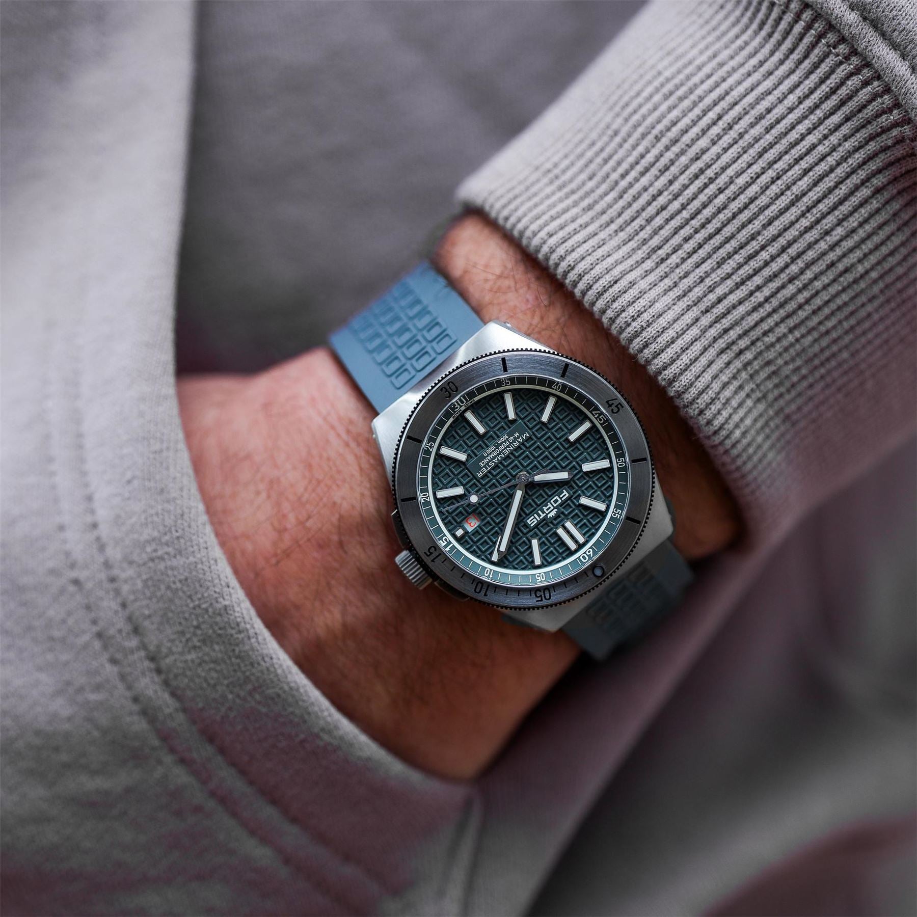 Fortis Marinemaster Automatic Stainless Steel 300M Water Resistant Auto Analogue Watch