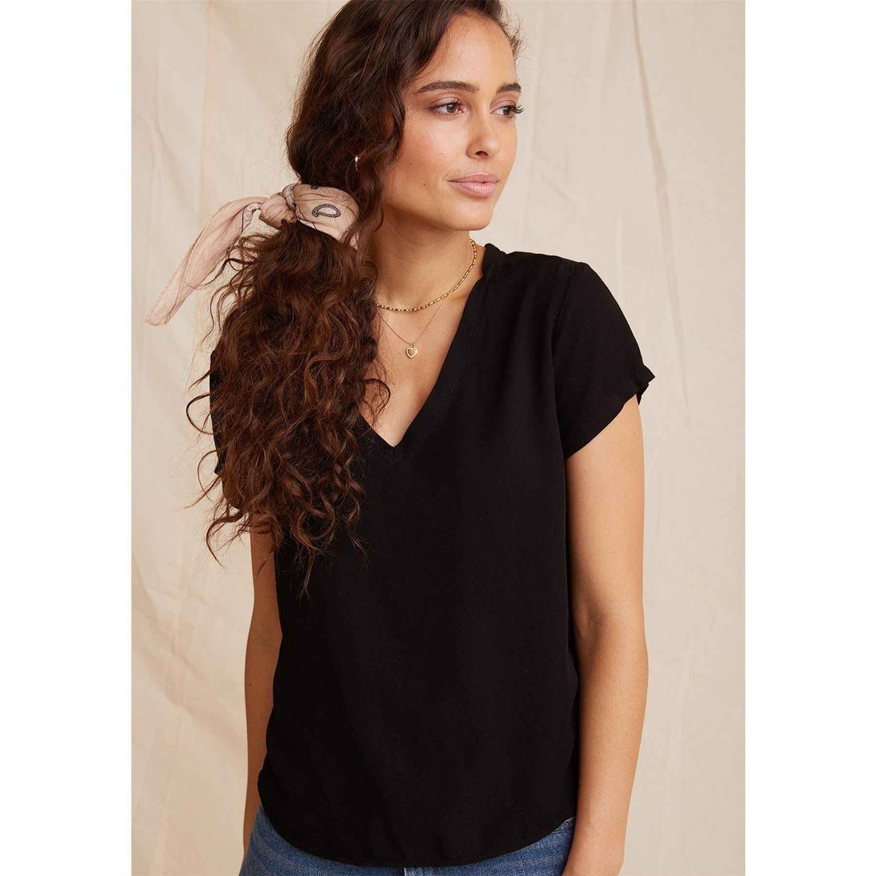 Bella Dahl V-Neck Regular Fit Short Sleeve T-Shirt