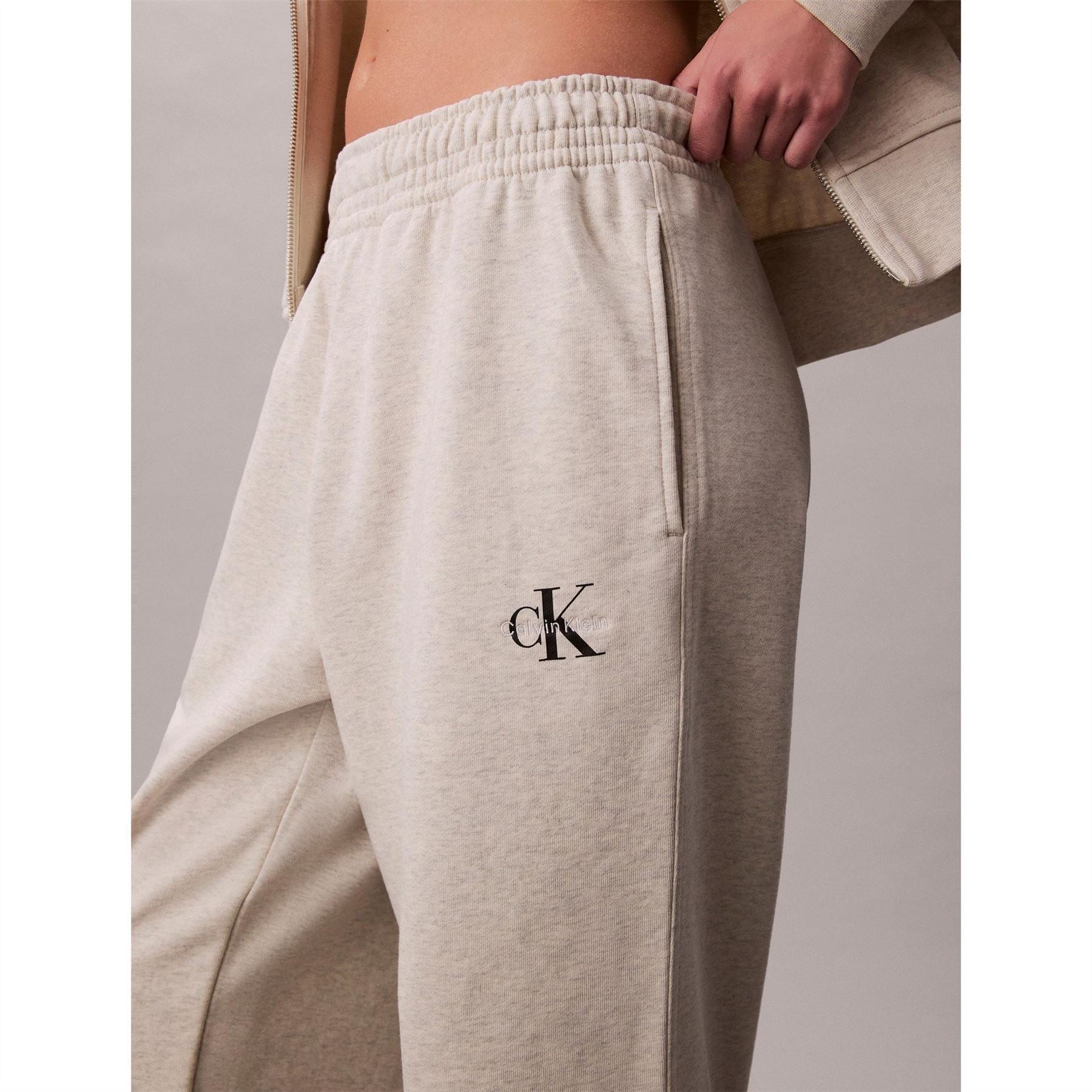 Calvin Klein Jeans Ckj Mono Closed Hem Fleece Joggers