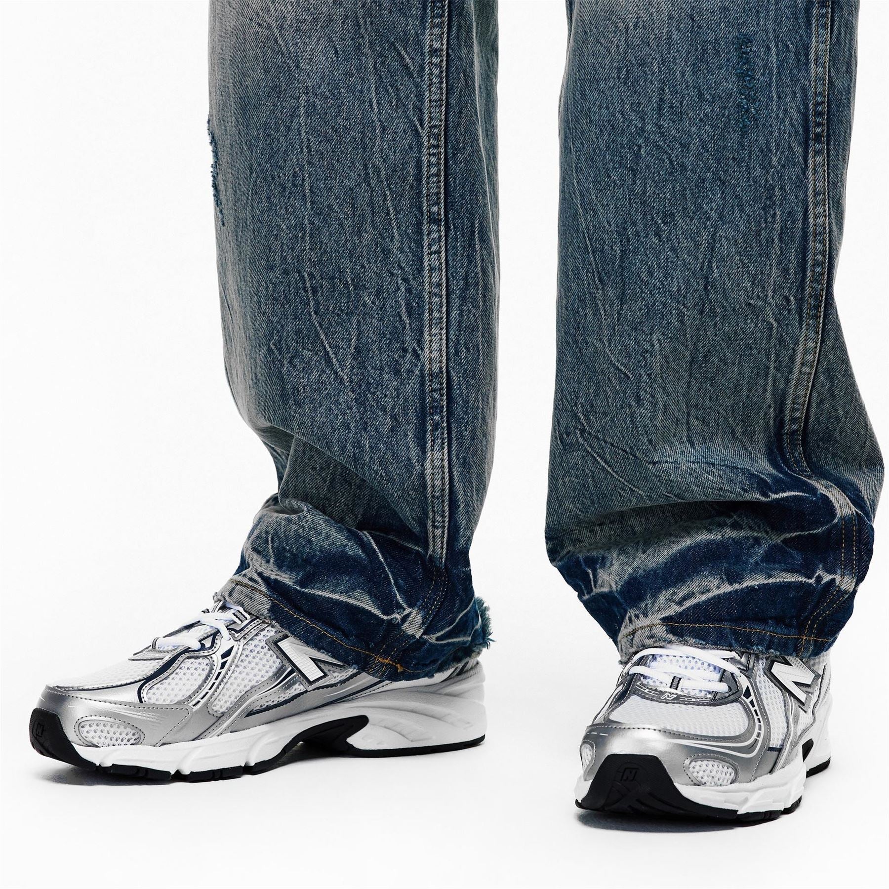 New Balance Mens 740