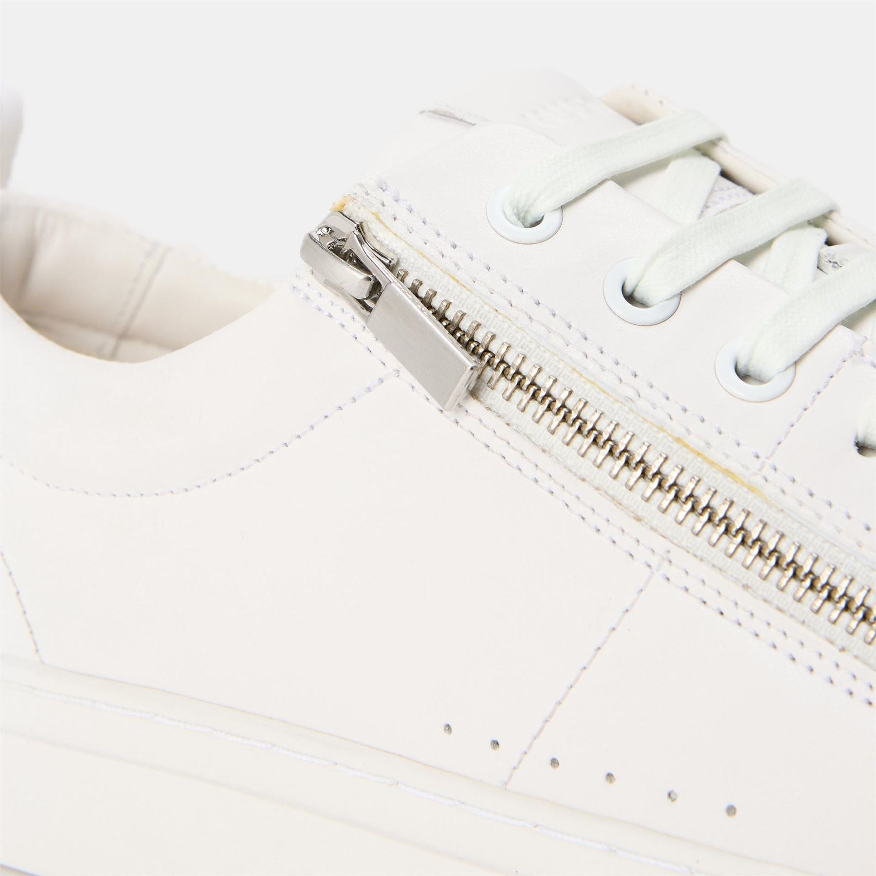 Hugo Futurism Low Top Sneakers with Zipper Closure