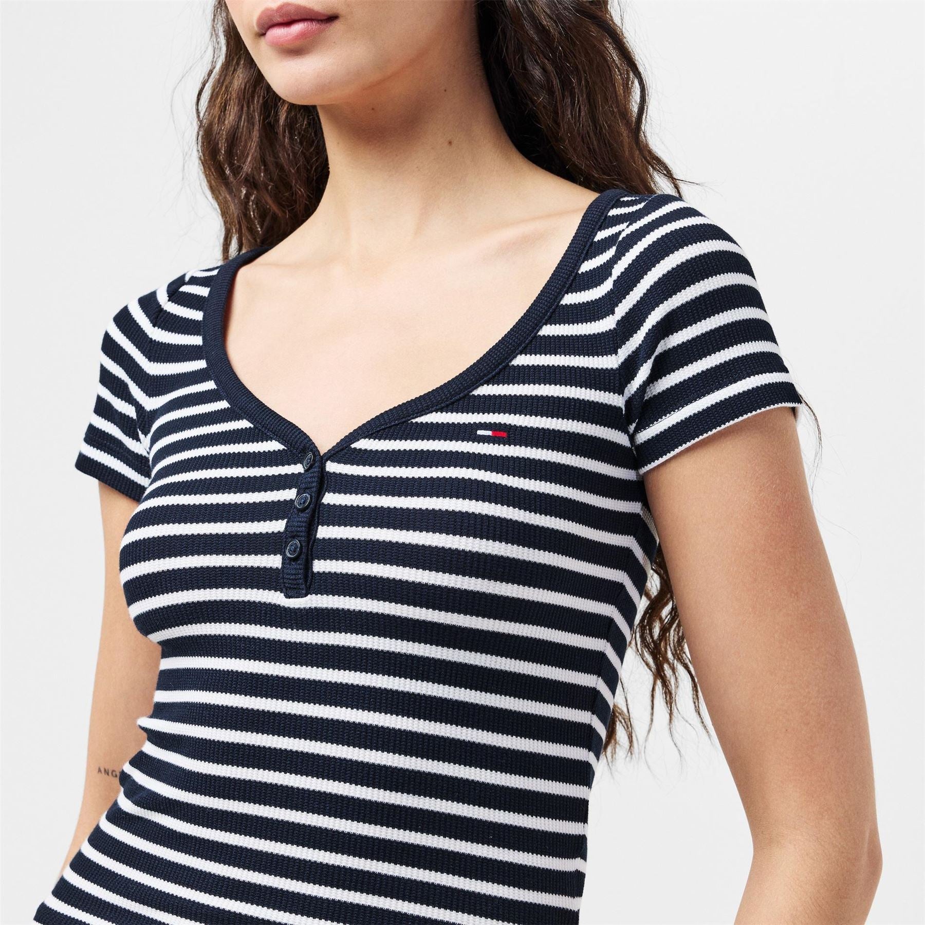 Tommy Jeans Slim Fit V-Neck Short Sleeve T-Shirt