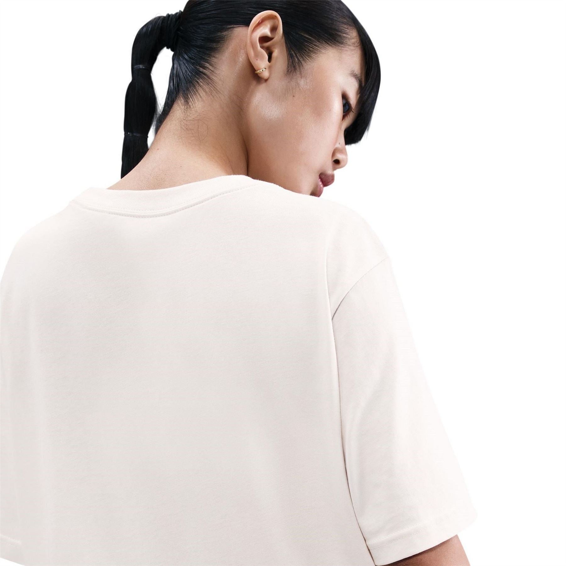 Nike Womens Chelsea Lion T-Shirt