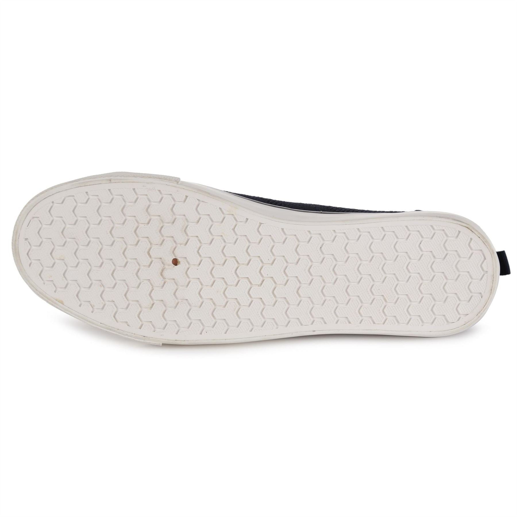 Regatta Ribbed Round Toe Low Top Sneakers
