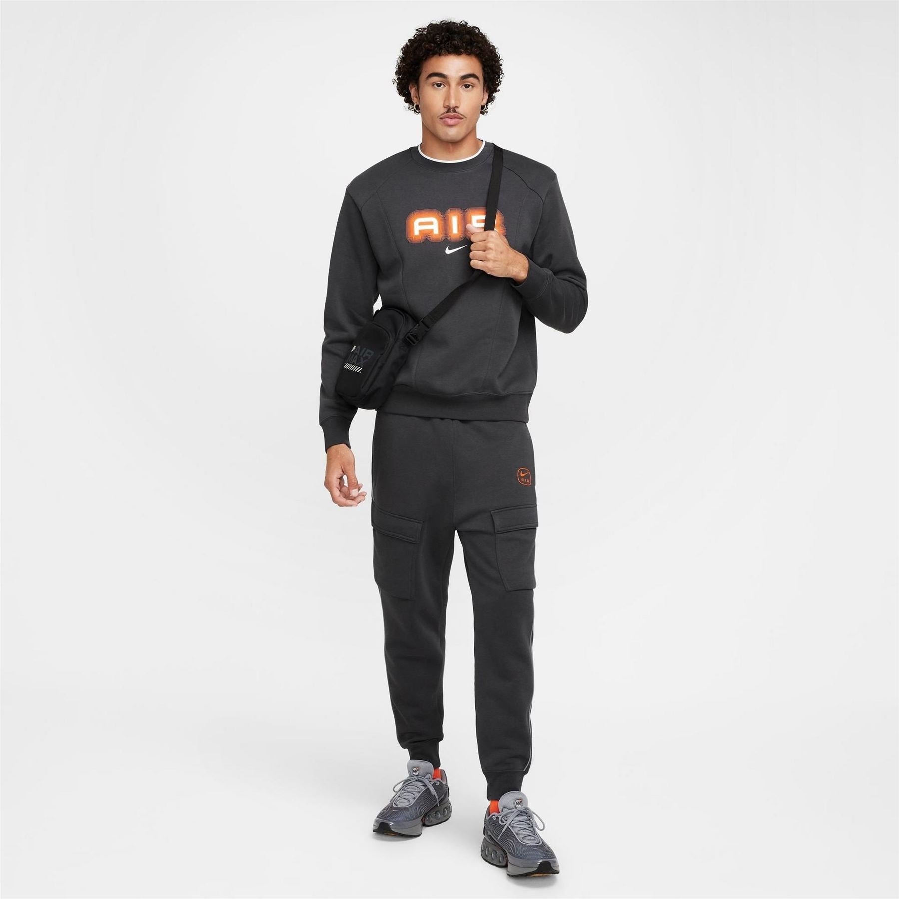 Nike Crew Neck Relaxed Fit Long Sleeve Sweatshirt