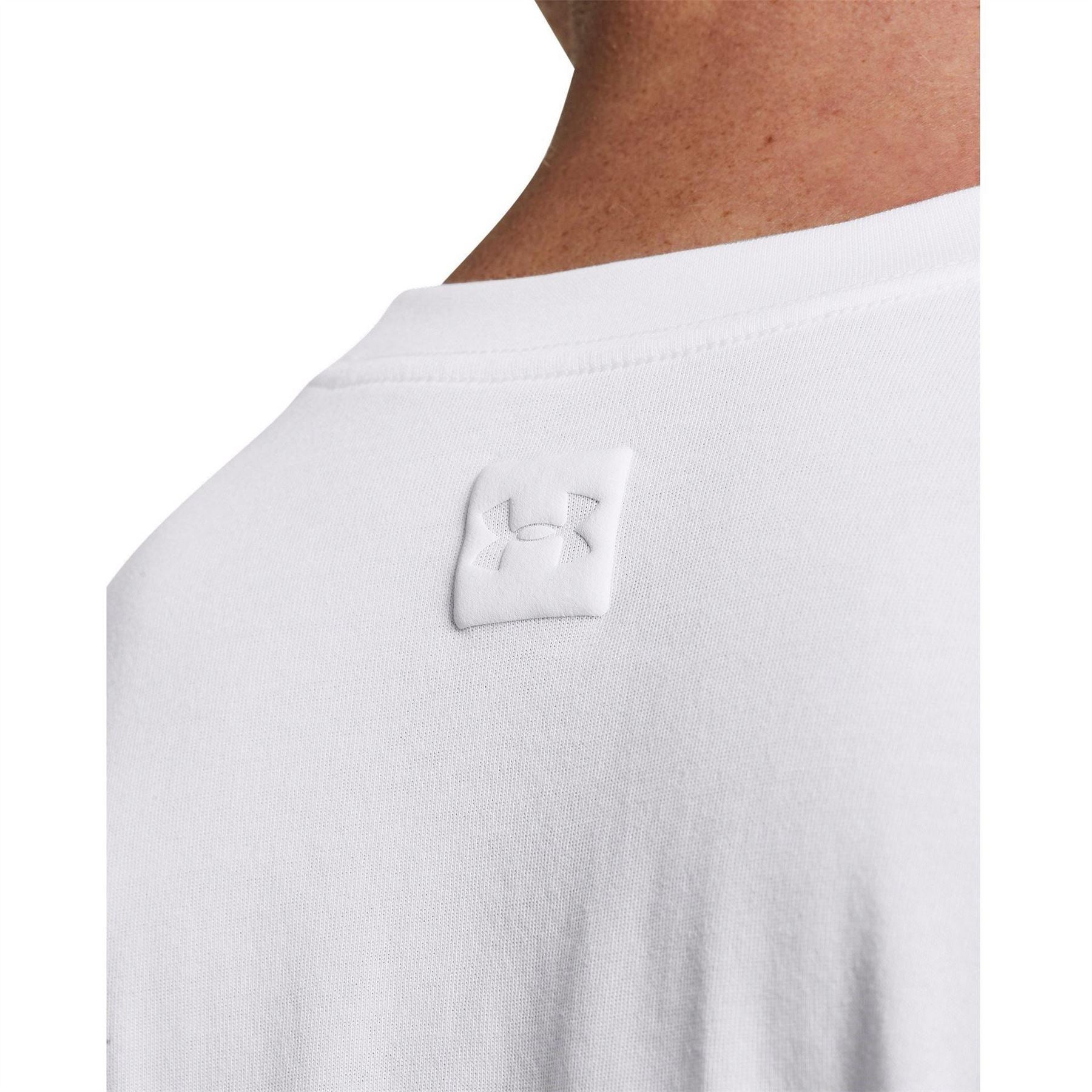 Under Armour Embossed Logo Crew Neck Long Sleeve Jersey T-Shirt