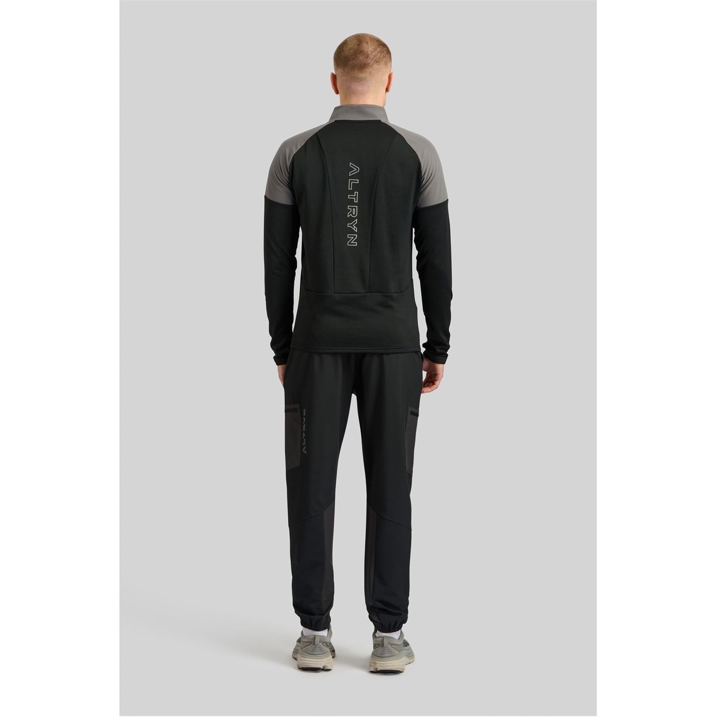 ALTRYN Closed Hem Poly Joggers