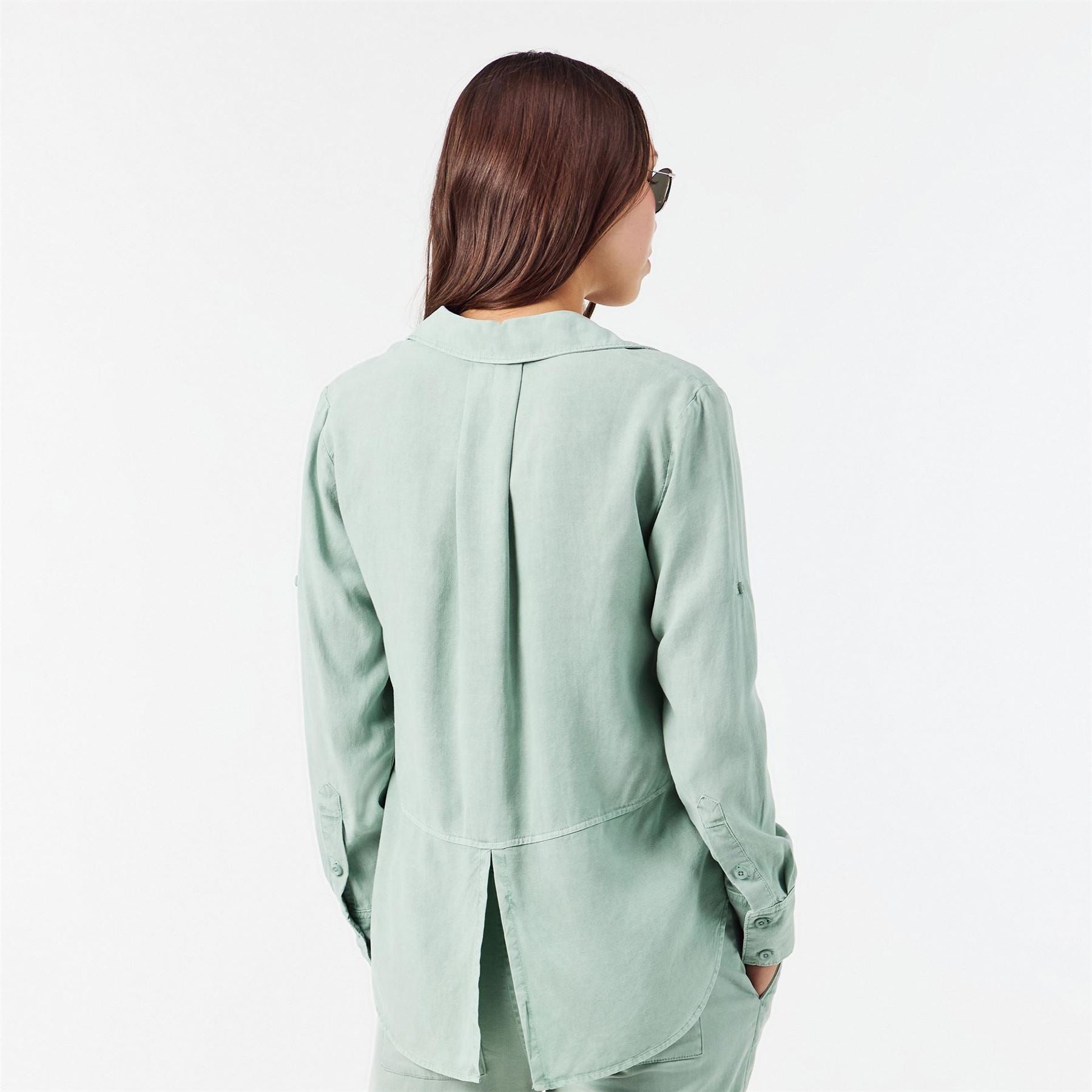 Bella Dahl Back Slit Relaxed Fit Three Quarter Sleeve Shirt