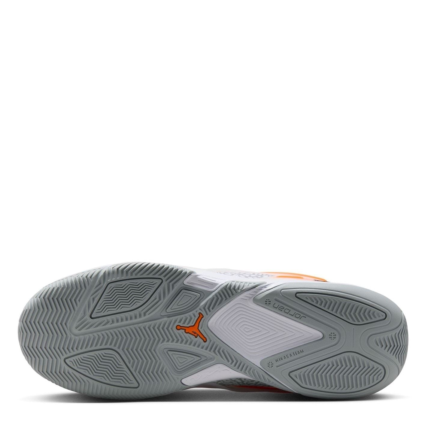 Nike Heir Basketball Round Toe Flat Heel Trainers