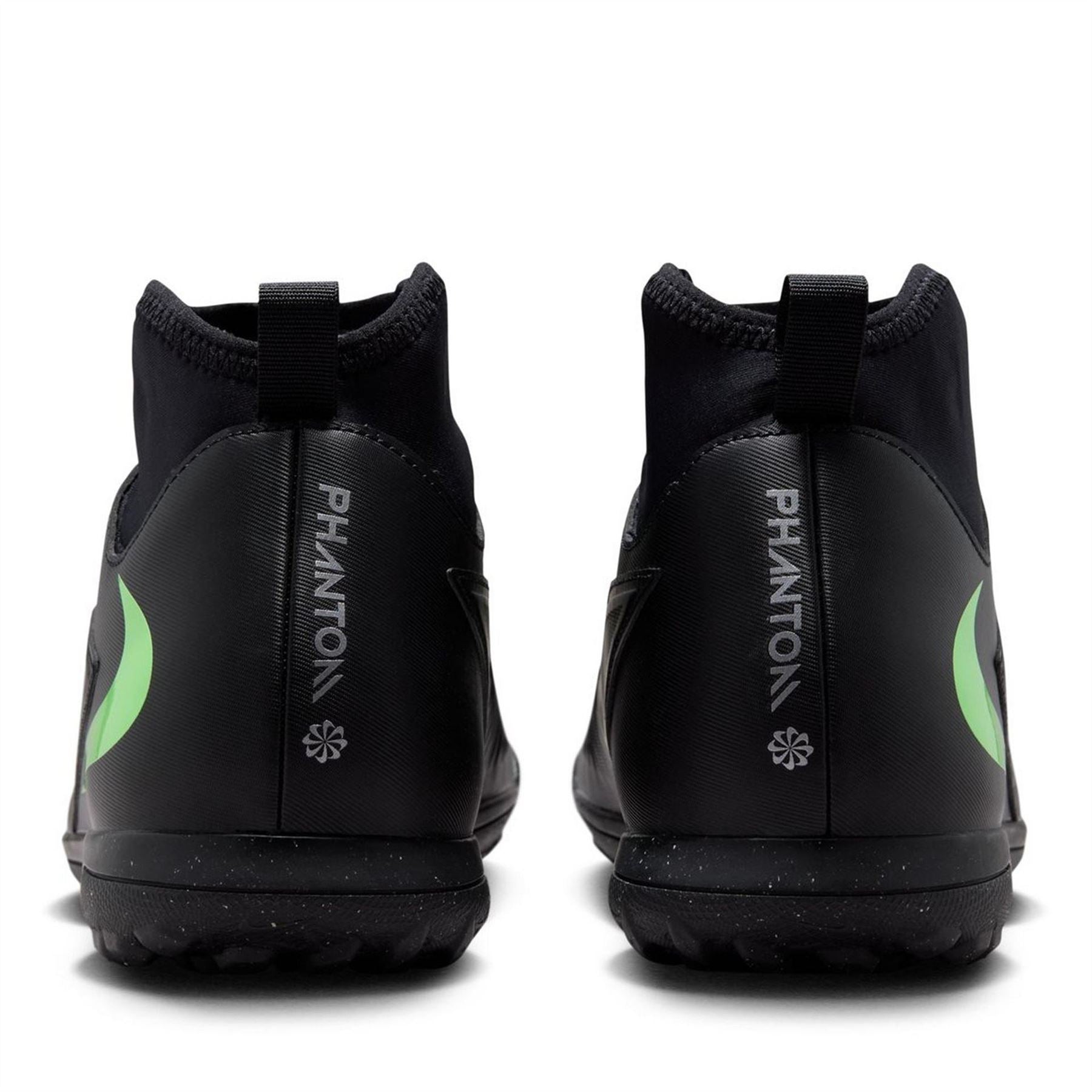 Nike Phantom 6 Club Adults Astro Turf Football Boots