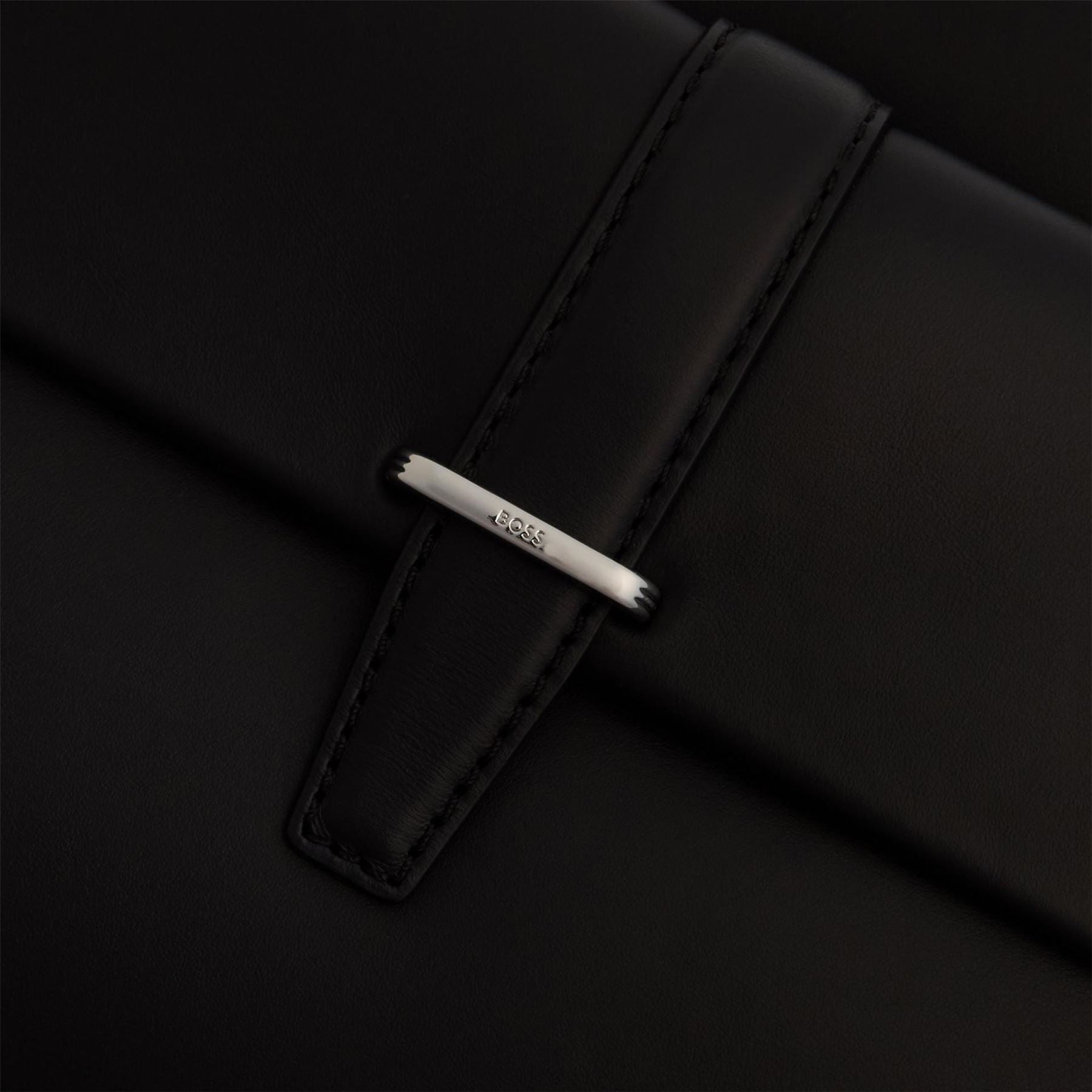 Boss Alaric Doc Case Briefcase with Detachable Strap
