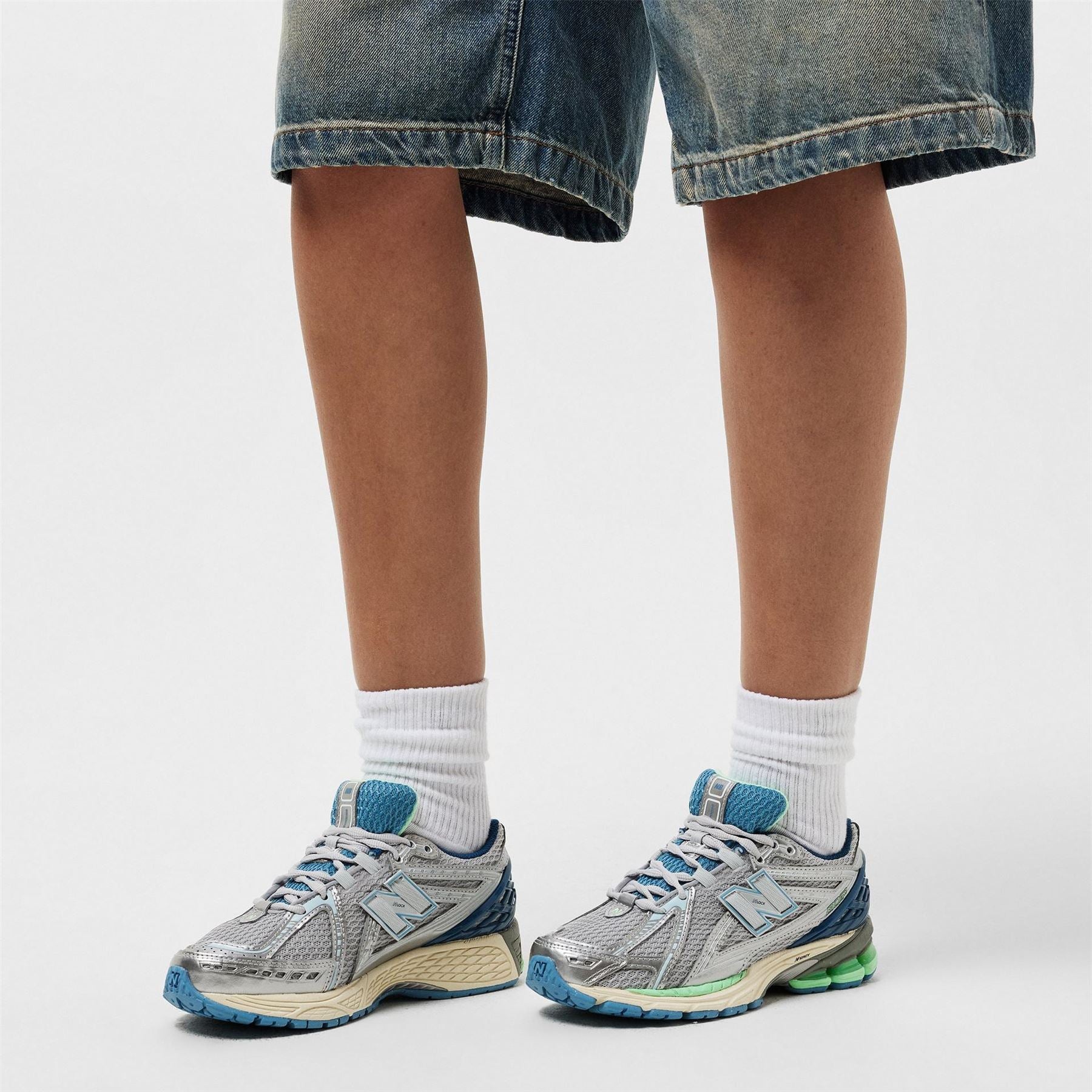 New Balance Womens 1906