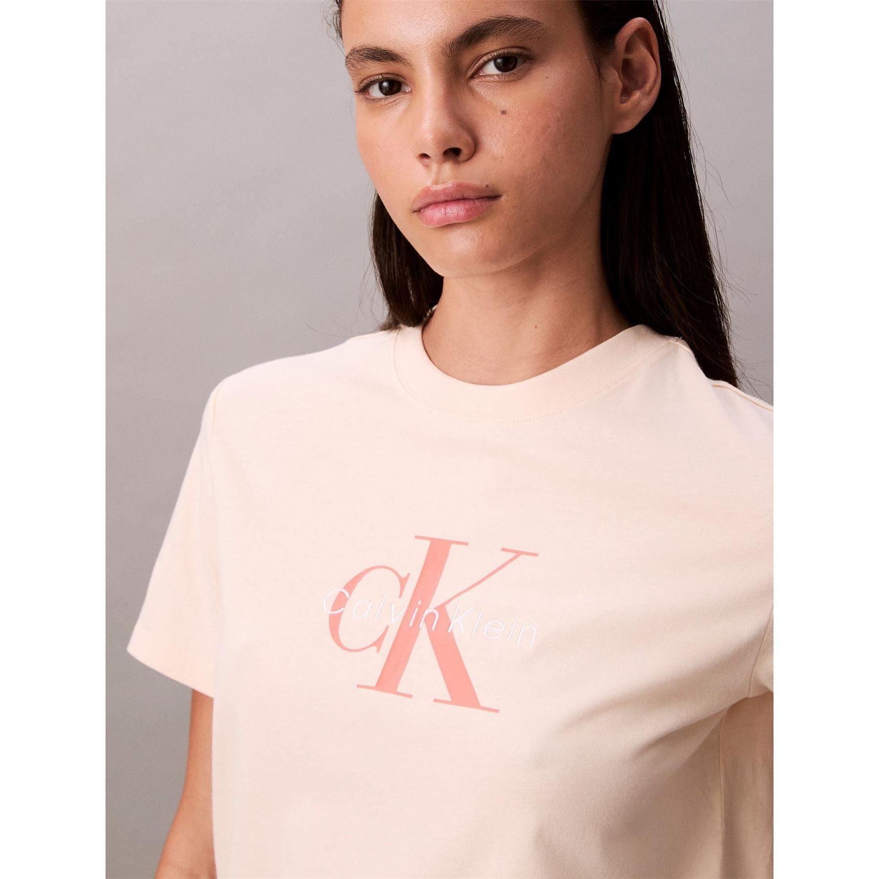 Calvin Klein Jeans Monolg Lettering Regular Fit Crew Neck T-Shirt