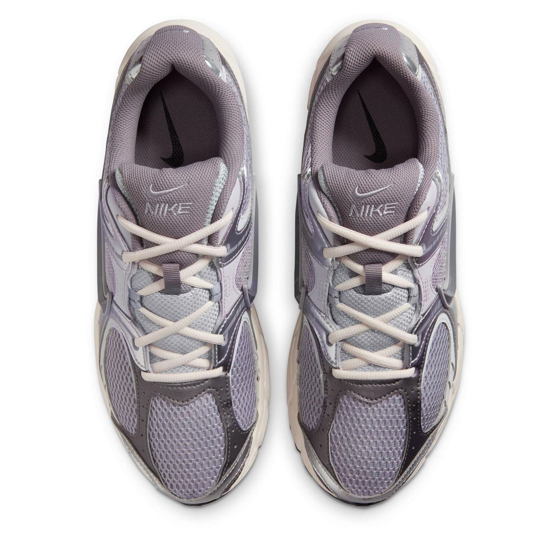 Nike Vomero 5 Running Flat Heel Trainers