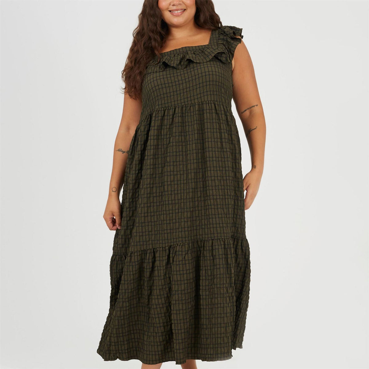 Brave Soul Plus Size Seersucker Maxi Dress With Tie Back Detail