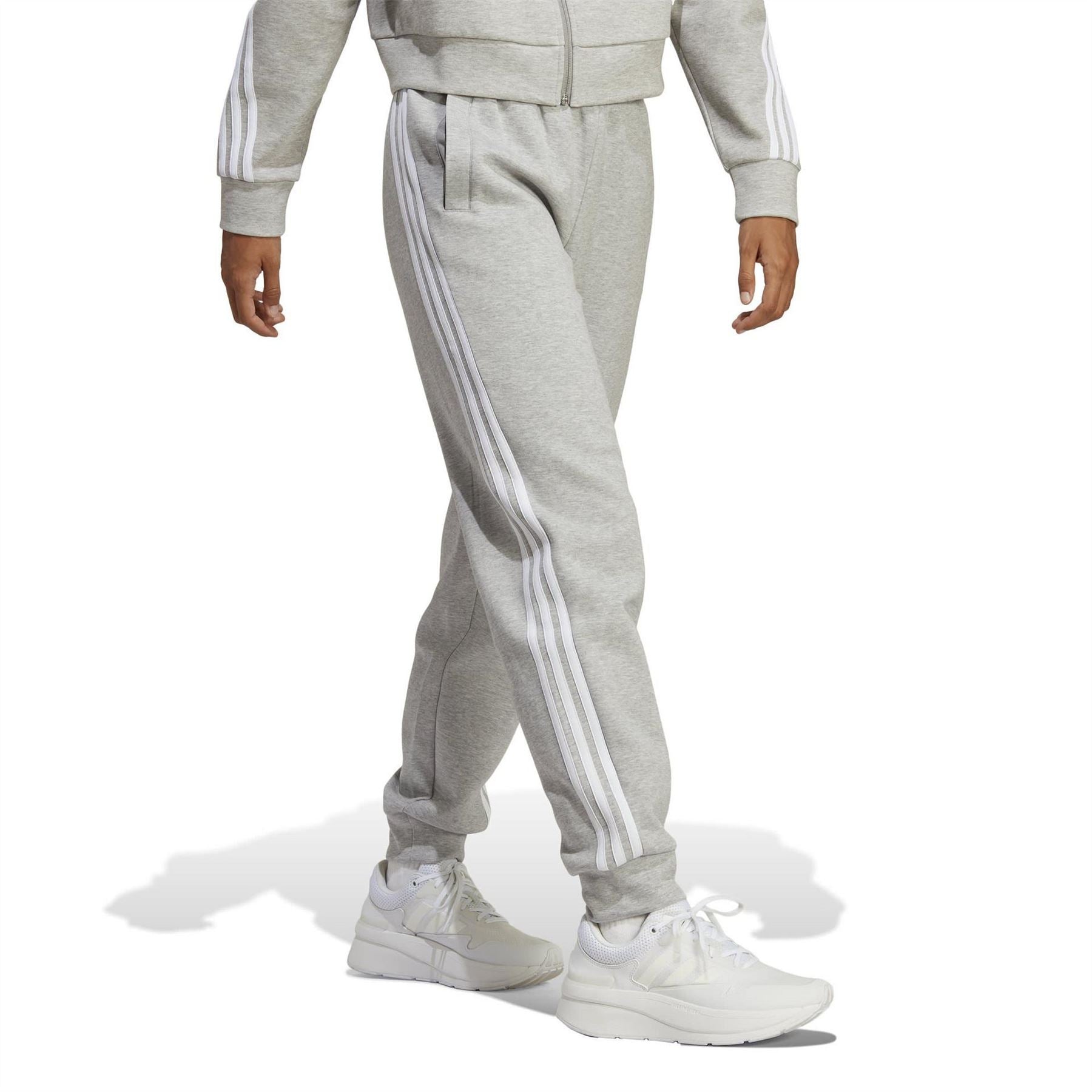 W Fleece Closed Cuff Joggers