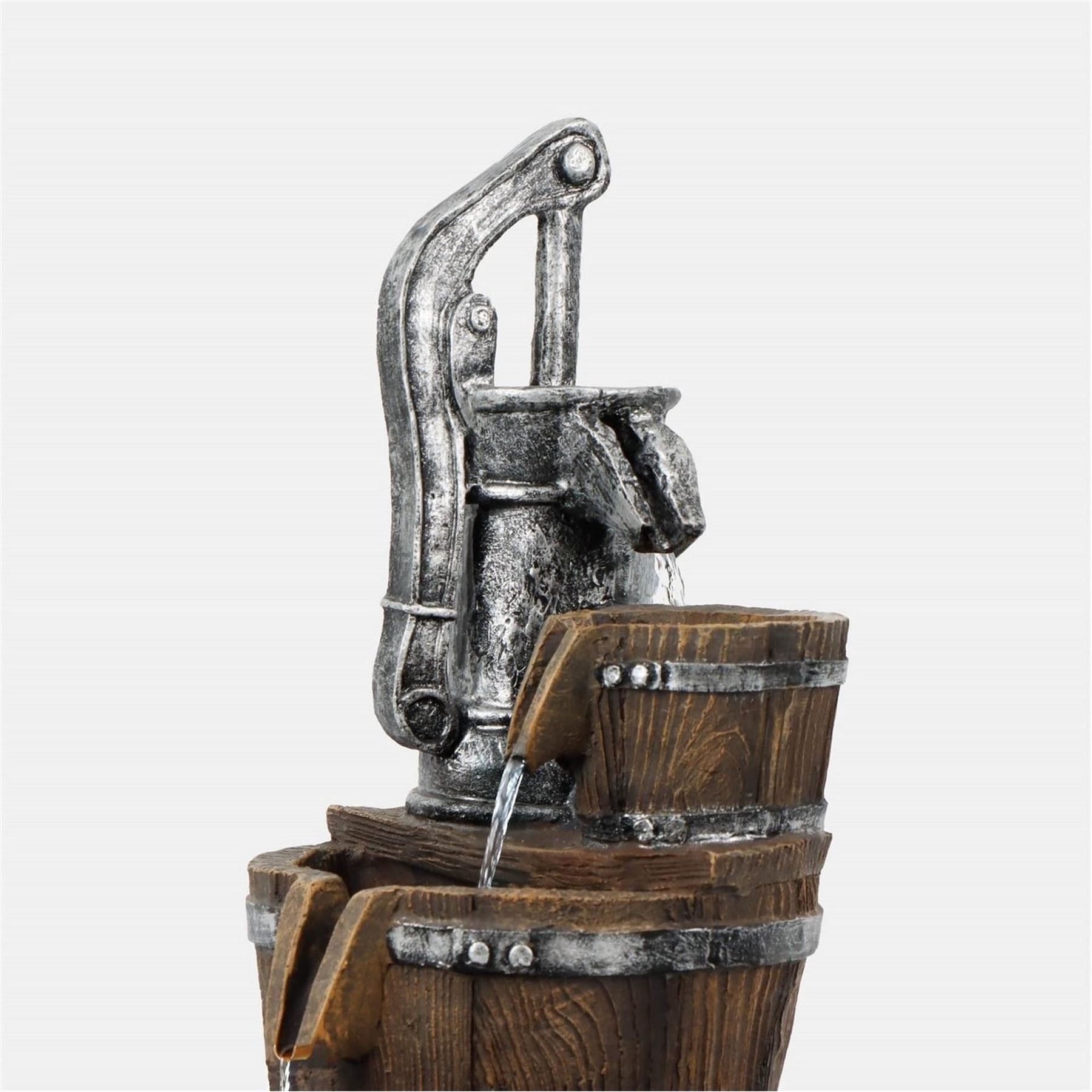 Streetwize Water Feature   Traditional Pump And Buckets Fountain