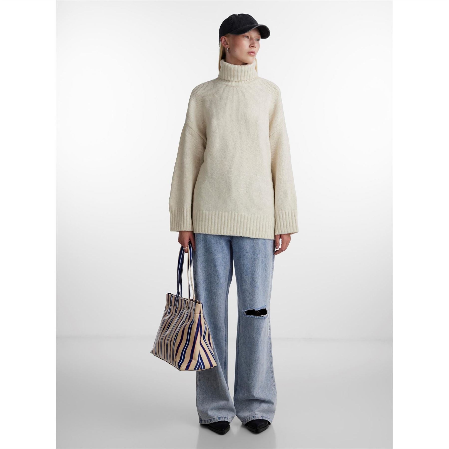 Pieces Oversize Fit Drop Shoulder Sweatshirt