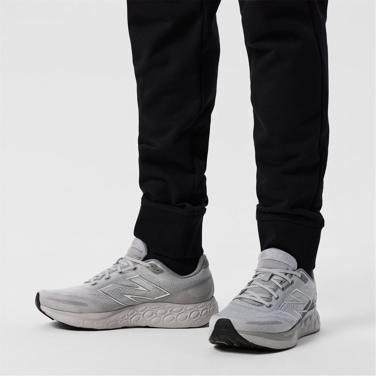 New Balance Mens Fresh Foam 680 V8 Running Shoe