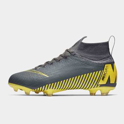 junior football boots nike