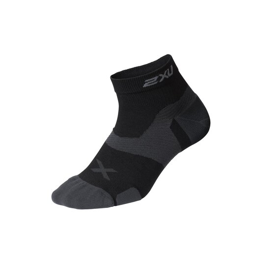 2XU Vectr Cushion quarter Socks