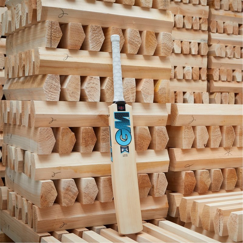 Gunn And Moore Diamond 707 Short Handle Cricket Bat