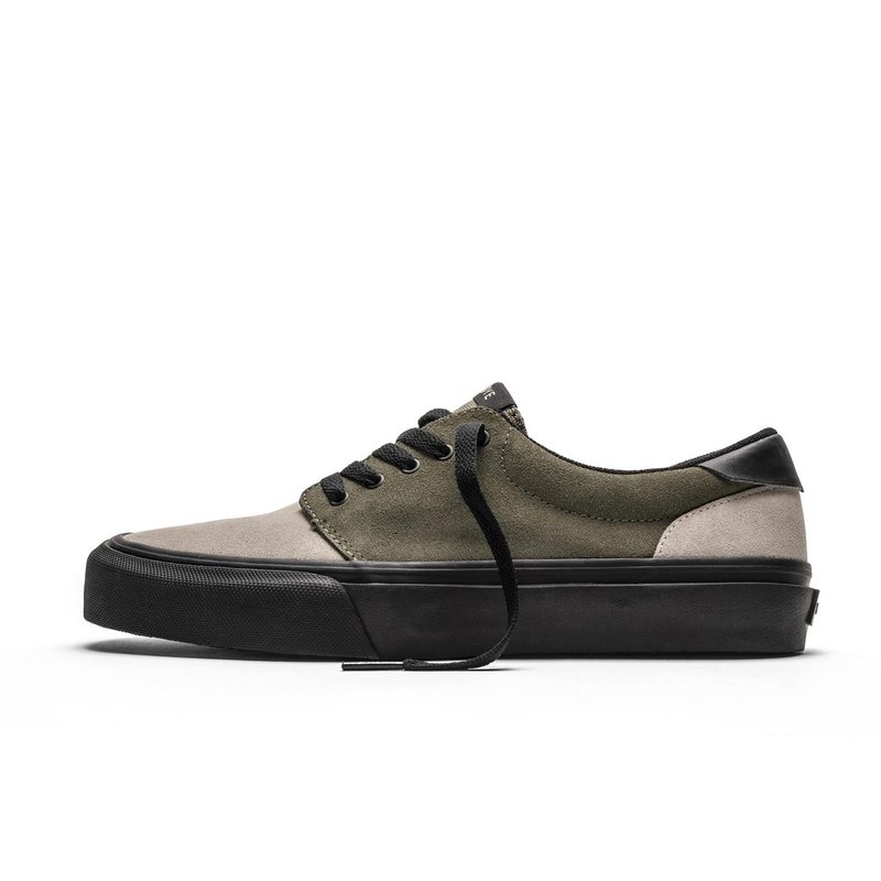 Straye Canvas Skate Shoes
