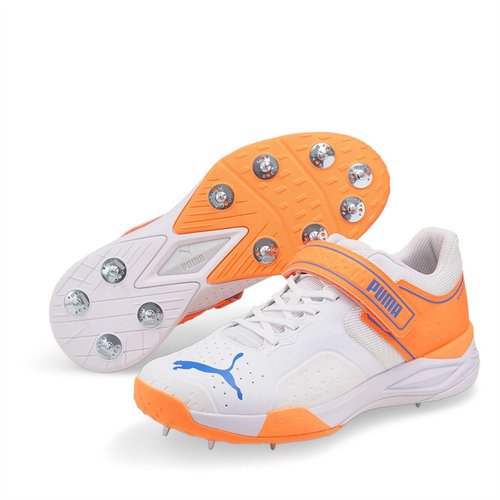 22.1 Bowling Cricket Shoes