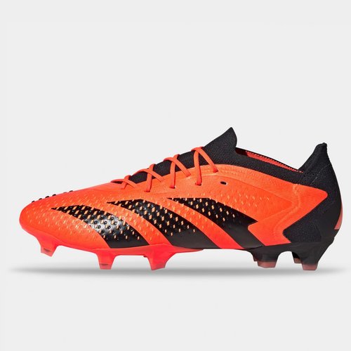 Predator Accuracy .1 Low Soft Ground Football Boots
