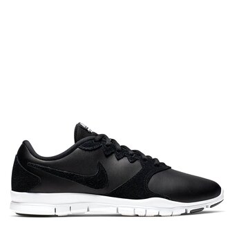 nike essential trainers