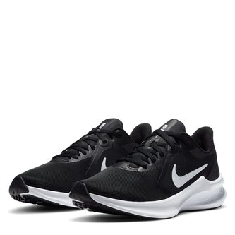 women's downshifter 10 running sneakers
